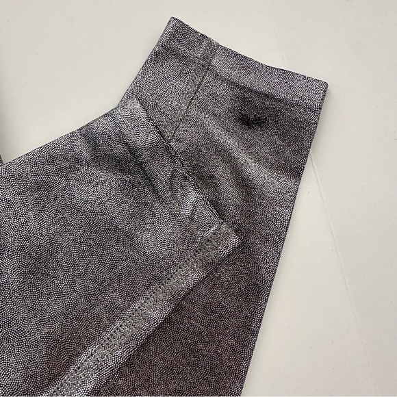 Bundle Heroine Sport Marvel Metallic Leggings Silver Gold X Small - Picture 4 of 14